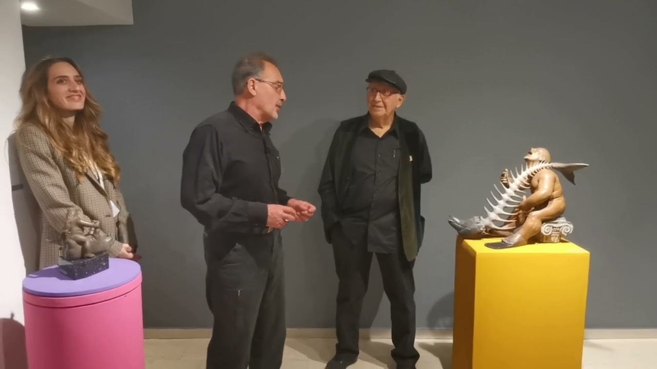 Απόσπασμα απο τα εγκαίνια του γλύπτη Γιώργου Γεωργιάδη "Μυθολογία Ανάποδα"